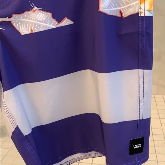NWT Van’s shorts - Picture 4 of 6